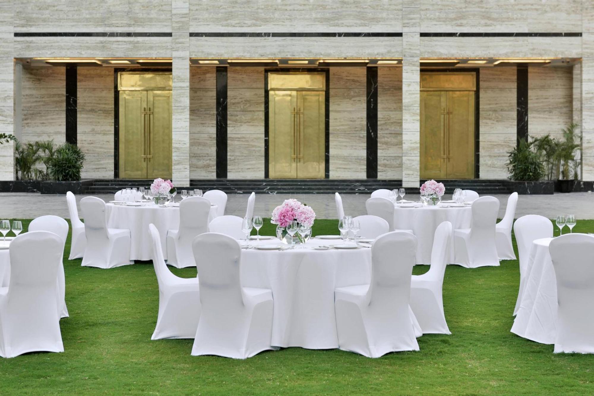 Renaissance Lucknow Hotel, Gomti Nagar Buitenkant foto