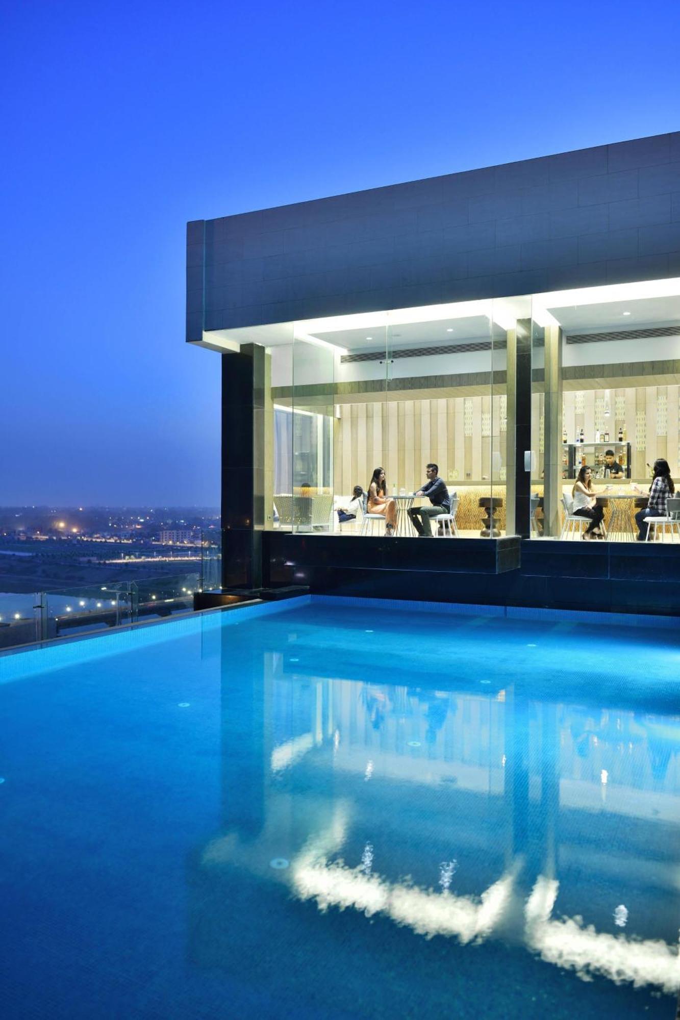 Renaissance Lucknow Hotel, Gomti Nagar Buitenkant foto