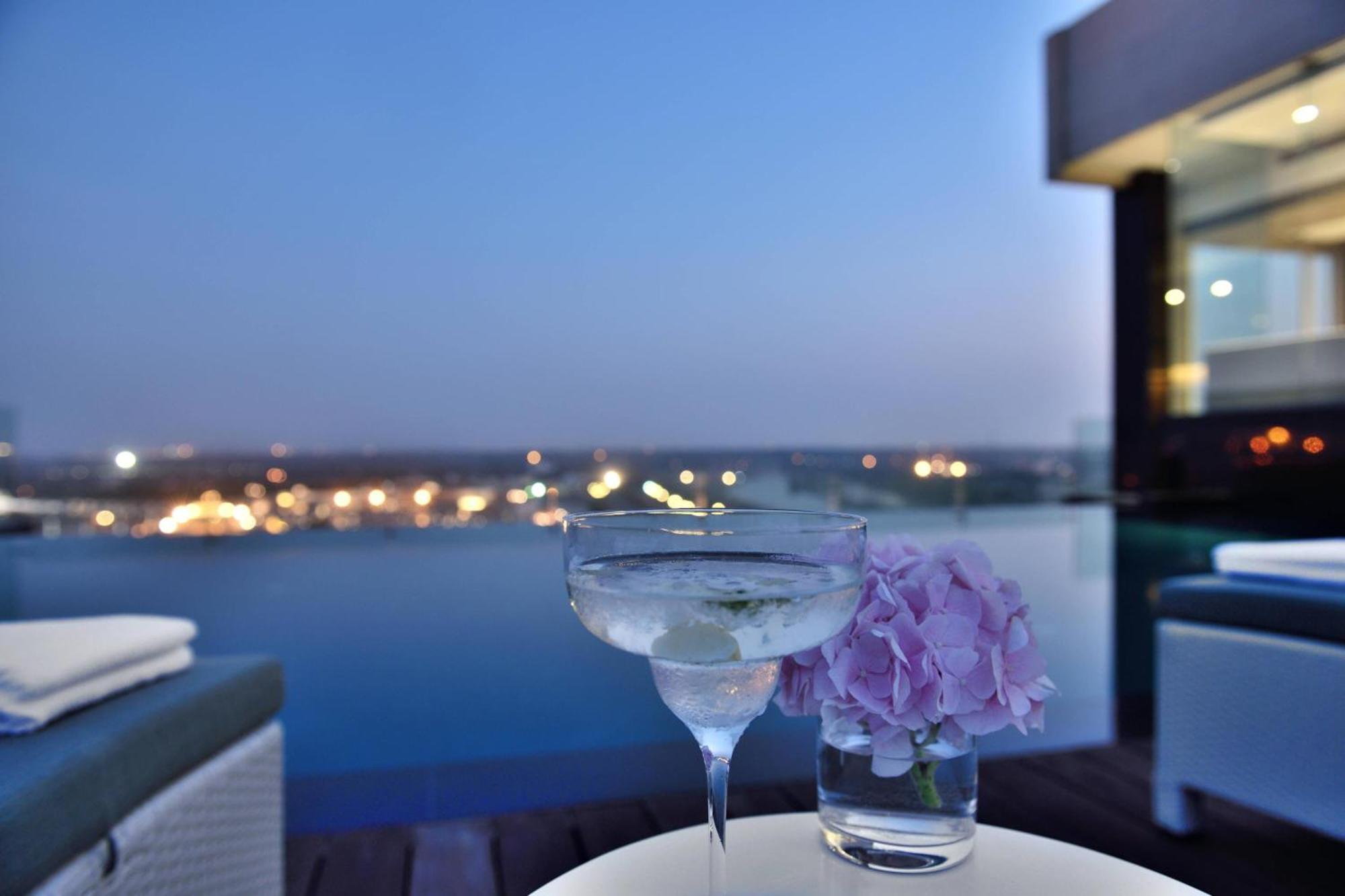 Renaissance Lucknow Hotel, Gomti Nagar Buitenkant foto