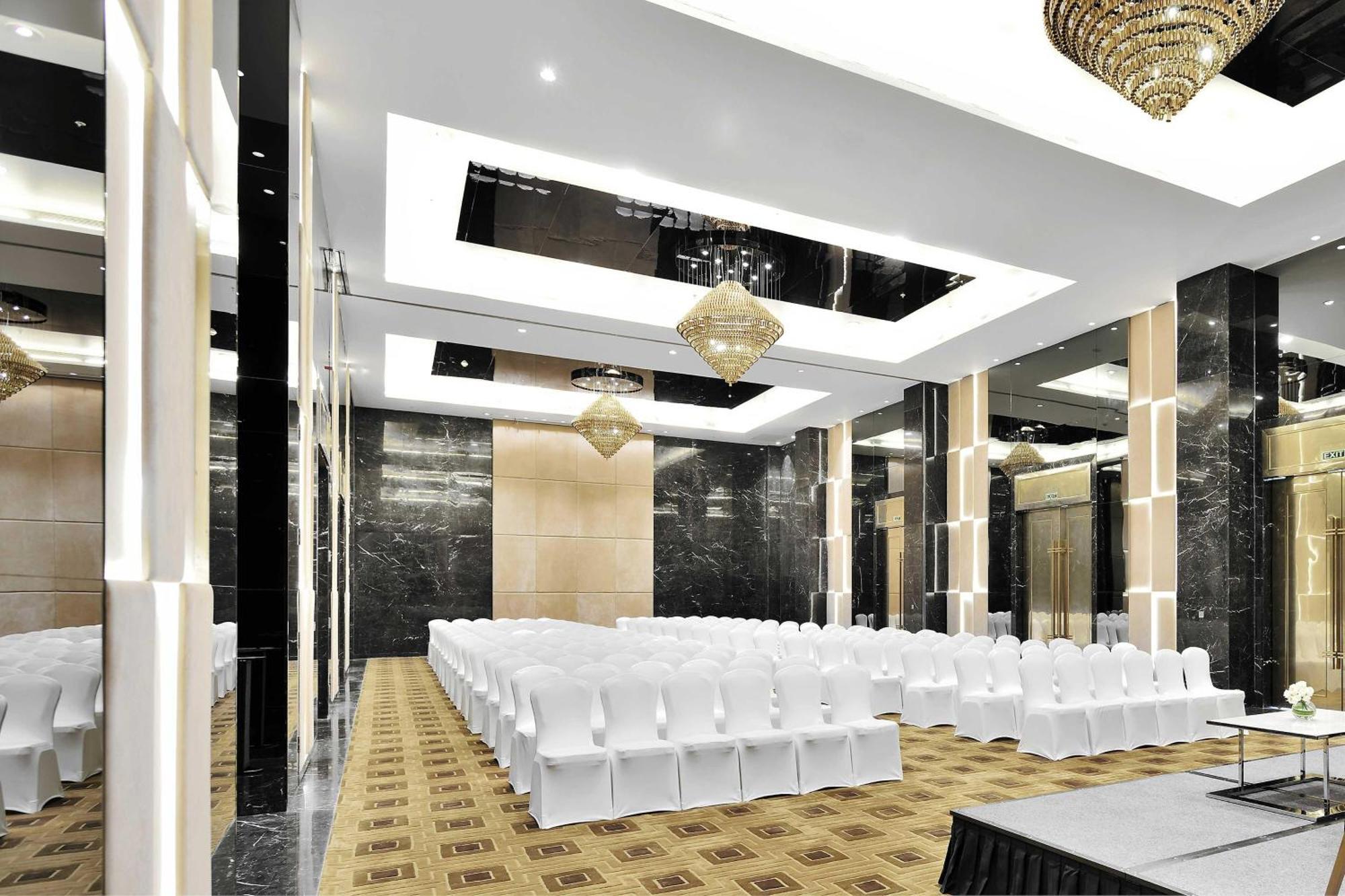 Renaissance Lucknow Hotel, Gomti Nagar Buitenkant foto