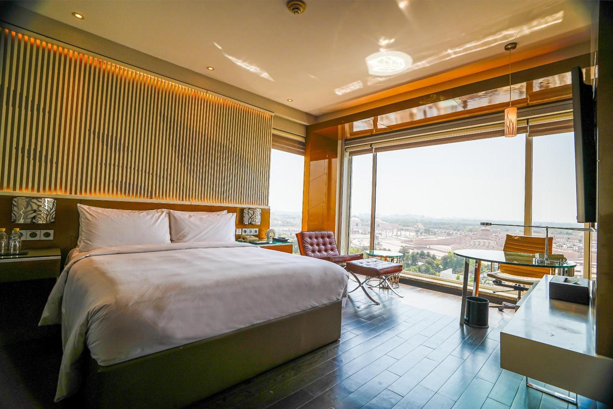 Renaissance Lucknow Hotel, Gomti Nagar Buitenkant foto
